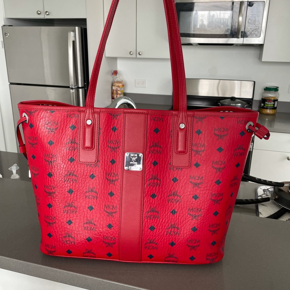 Red Mcm large tote bag